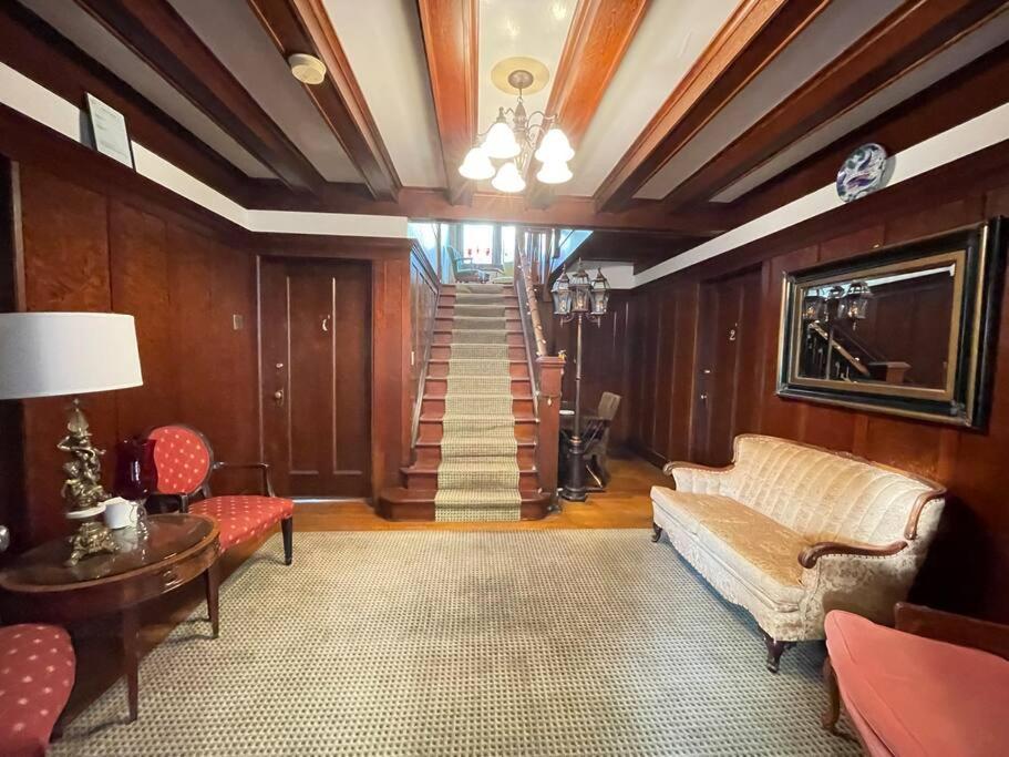 Parlor Suite In Heritage Manor, Fairfield, Near Dt Victoria Exterior photo
