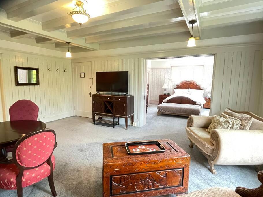 Parlor Suite In Heritage Manor, Fairfield, Near Dt Victoria Exterior photo